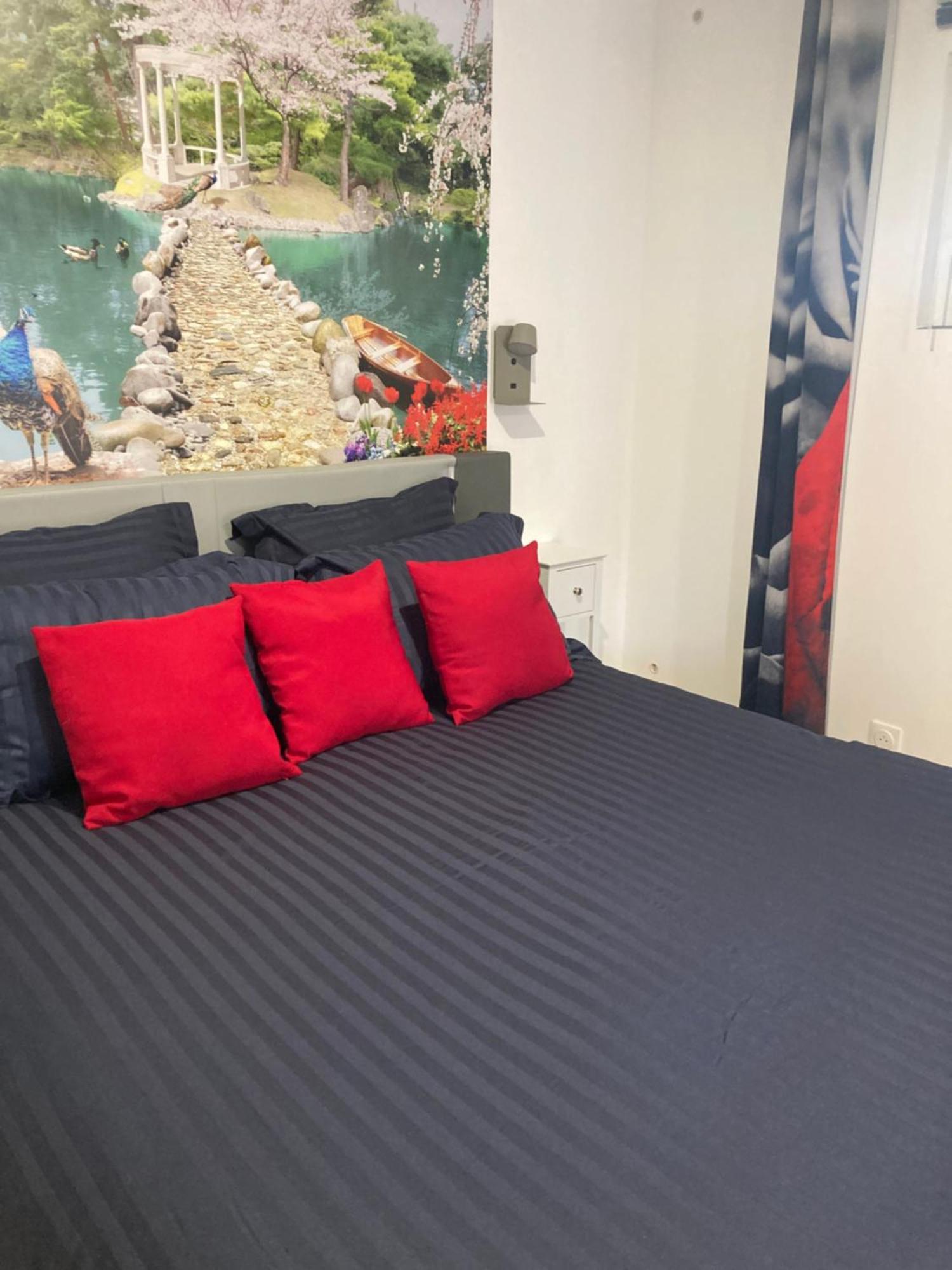 Le Studio D Aurelie Avec Spa Ete En Pleine Campagne Et Proche De Toute Commodite Roquemaure  Exterior photo